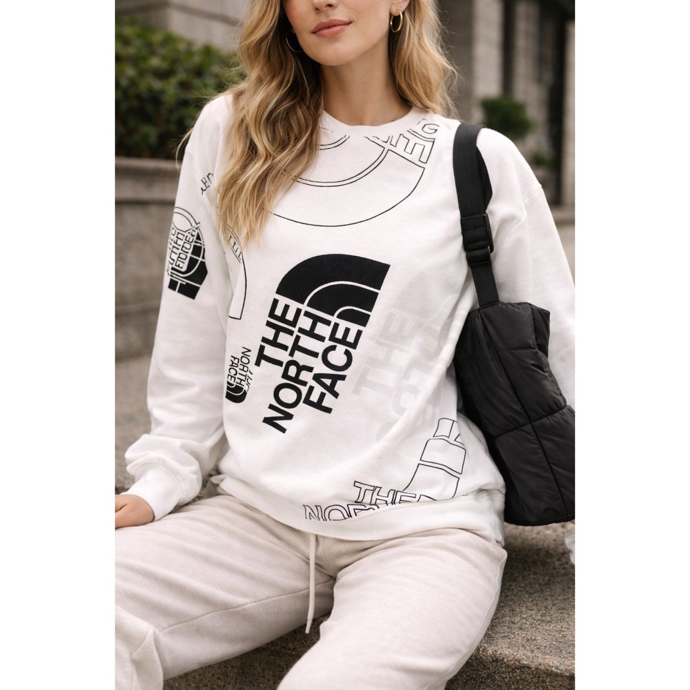 The North Face Sweatshirt Womens M White Graphic Logo Crew‎ Pullover Streetwear